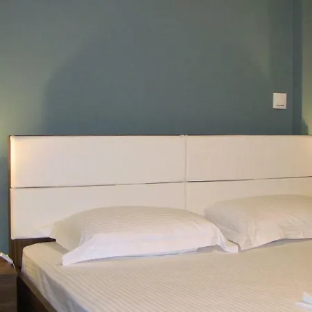 Nice & Cozy بيت للعطل *